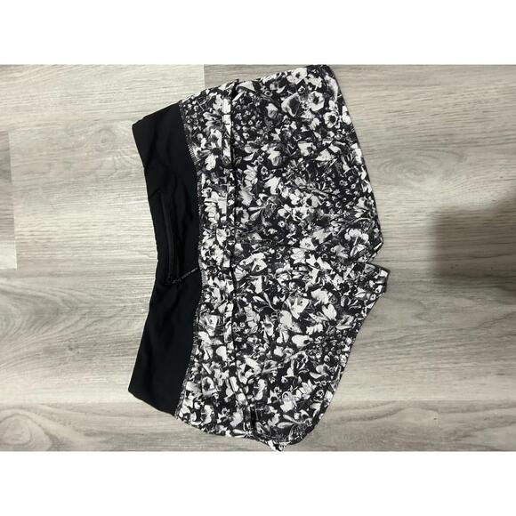 Lululemon Women's Black and White Floral Print Activewear Shorts - Picture 2 of 3